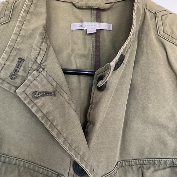 Gap jacket. - Picture 2 of 7